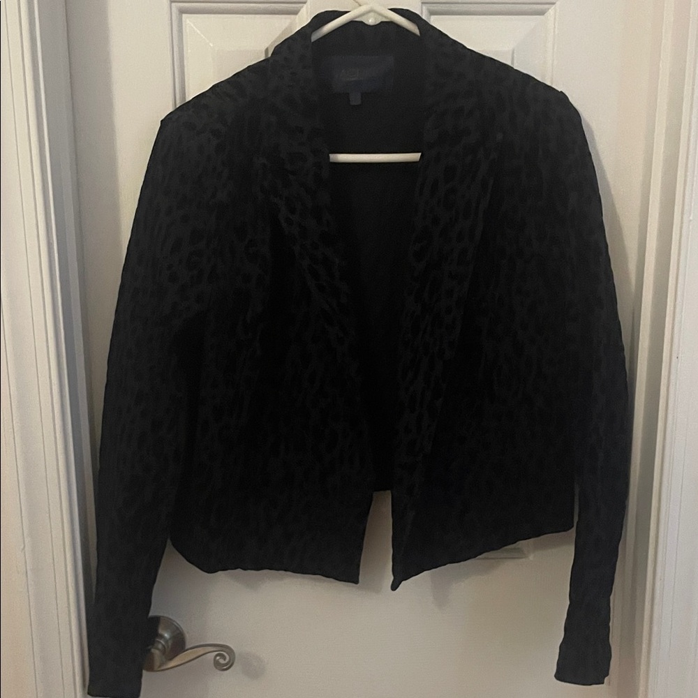 Elegant Black Leopard Print Women's Jacket